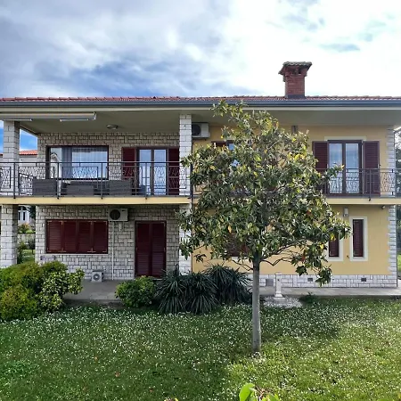 Magnolia Apartments Izola Buitenkant foto